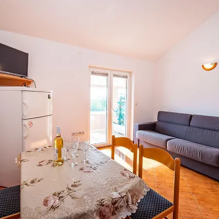 Ivan Apartment *