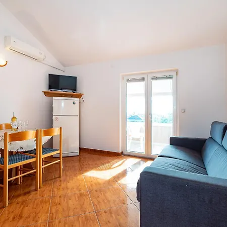 Ivan Apartment *
